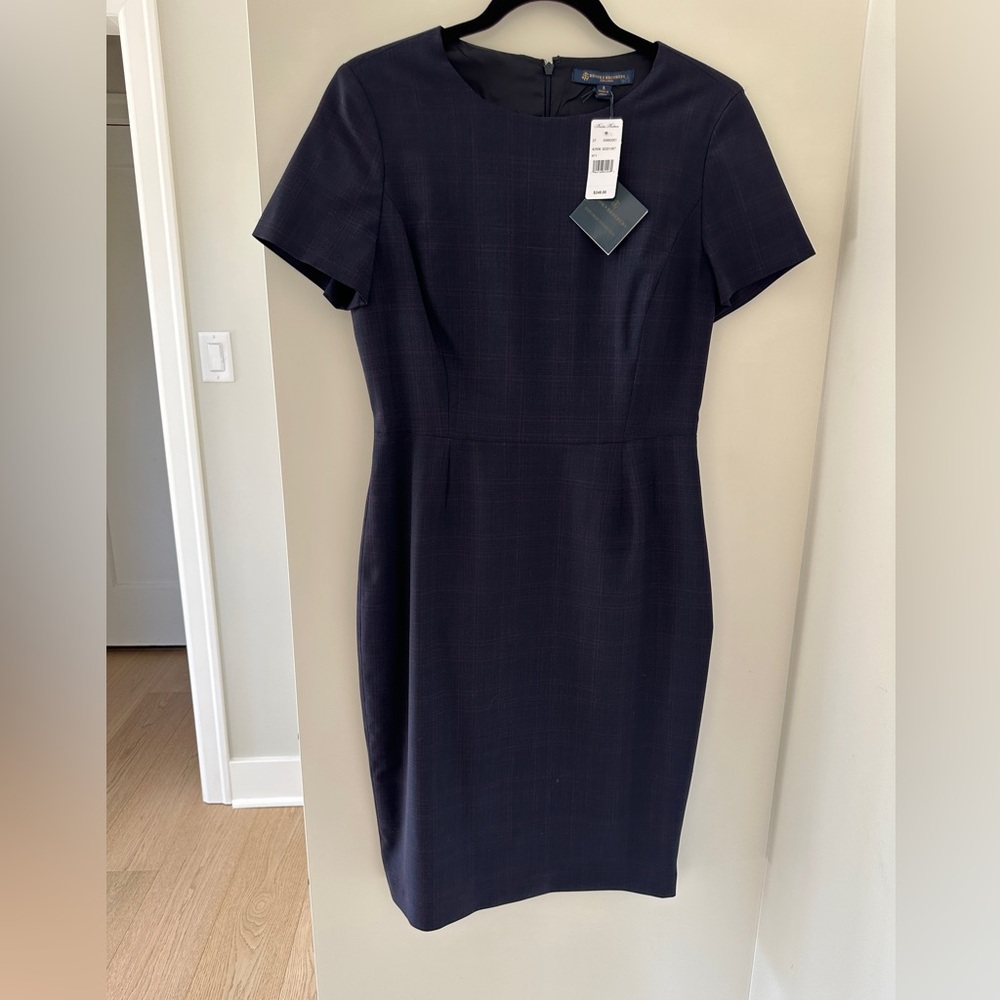Brooks Brothers Navy dress size 6 explorers collection